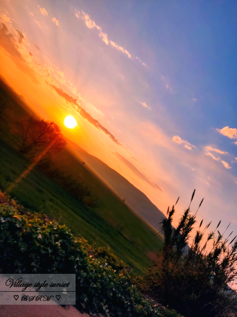 عکس گالری غروب خورشید به سبک روستا... 🌄